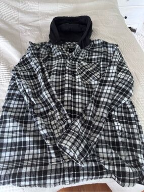 Men’s Black & White Plaid Hooded Flannel Shirt